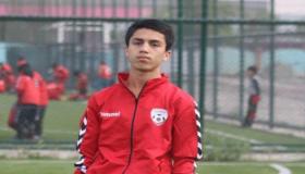 سقط من الطائرة الأمريكية.. مقتل لاعب كرة قدم باكستاني