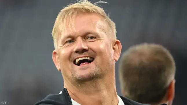 رد فعل والد هالاند بعد طرده 2023 أمام الريال